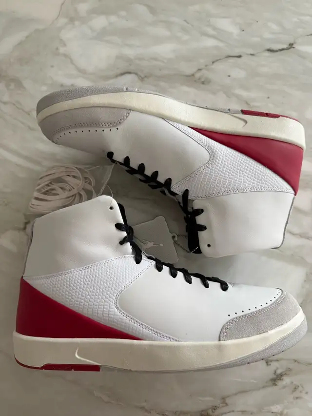 Air Jordan 2 Nina Chanel Abney DS Size 10.5 Under Retail in Men's Shoes in Oakville / Halton Region - Image 7