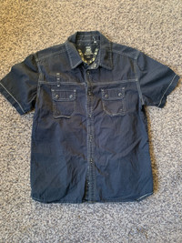 Men’s 725 Originals short sleeve button up shirt (medium size)