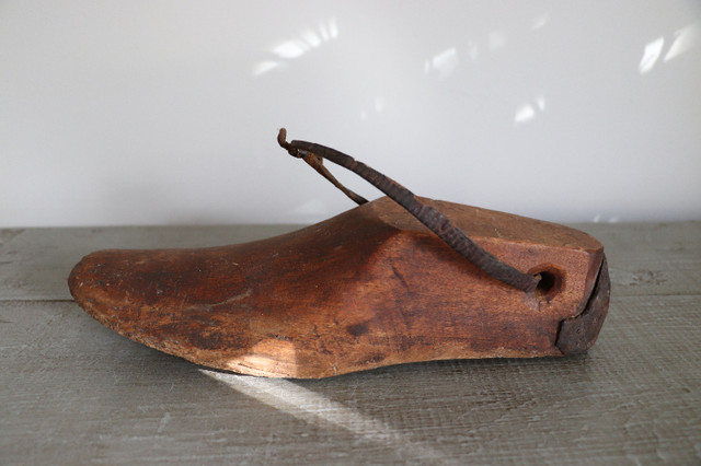 Moule antique-rustique pour soulier dans Art et objets de collection  à Ville de Montréal - Image 2