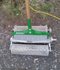 6 row seeder from Johnny's Seed Co.