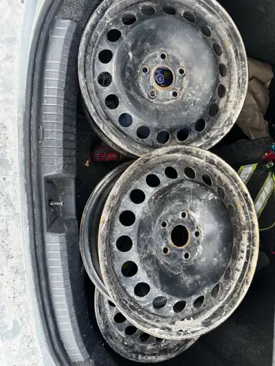 3 rims from VW 17" 1–for 50$ 2–for 75$ All 3 for 100 *If you see the add is still up pls refrain fro...