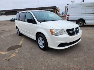 NICE dodge grand caravan stow and go V6 for sale 