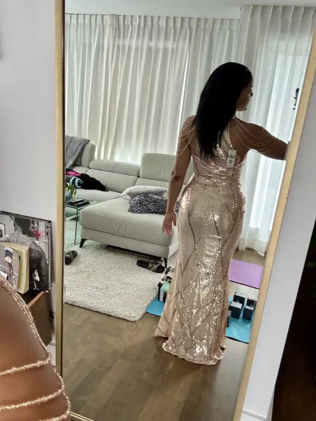 Robe de soirée (médium) in Women's - Dresses & Skirts in Longueuil / South Shore - Image 3