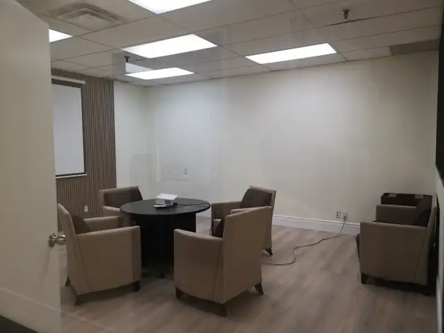 Office and Warehouse area for rent in Commercial & Office Space for Rent in Mississauga / Peel Region - Image 12