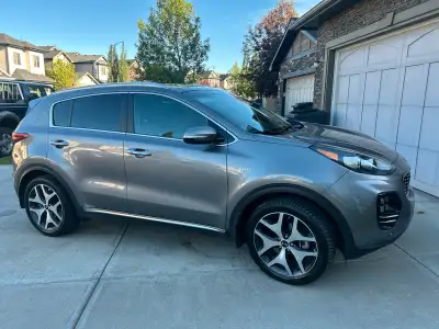 Fully Loaded 2017 Kia Sportage SX 2.0 L T-GDI Accident Free 182,715 KMs - mainly highway driven Bran...