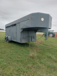 Horse trailer 