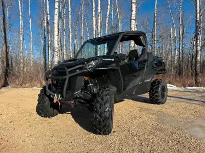 2021 Can Am Commander XT1000R side by side. Triple black. Mint condition. Only 1219 miles. Only used...