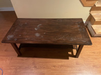 Wooden Dark Brown Coffee Table - Table basse en bois marron 