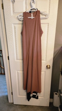 size 8 Lululemon Get Going Dress Red Dust
