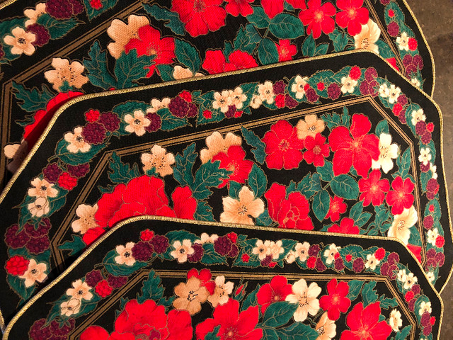 POINSETTIA FABRIC PLACEMATS BLACK/GOLD/RED (3) in Kitchen & Dining Wares in Markham / York Region