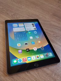 Apple iPad (5th Gen) 32G + Wifi
