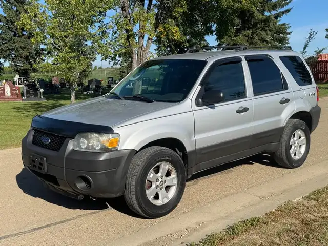 2006 Ford Escape, Runs & Drives, $1,200