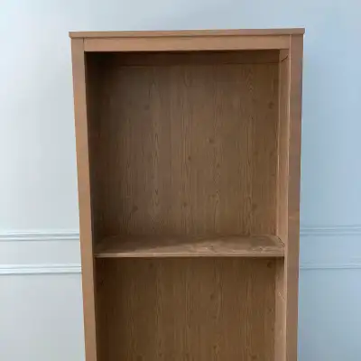 IKEA Hemnes bookshelf in grey (discontinued colour). Solid wood (pine) in very good condition.