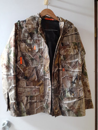 WOMEN'S  CAMOUFLAGE  JACKET 