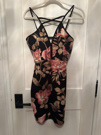  Cute floral print dress for any age.