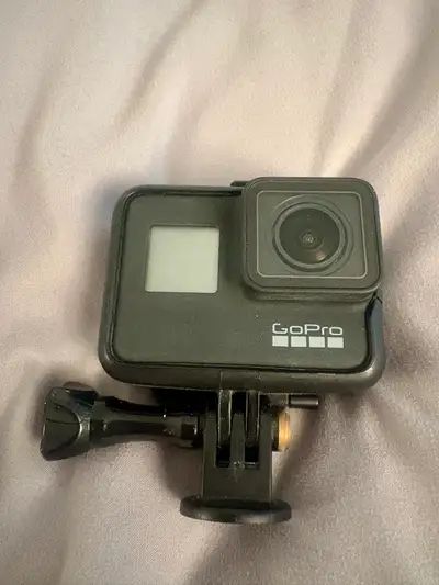 GoPro 7 Black + Case + SanDisk Extreme Plus 128gb micro SD  + 3 , View more