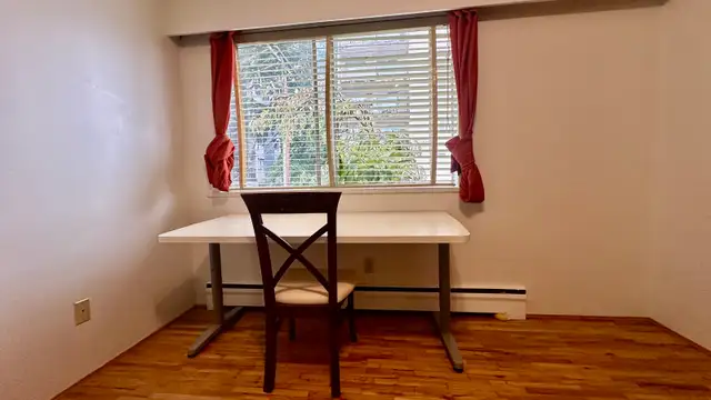 private Room $900