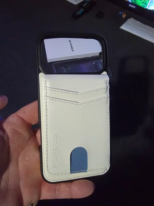 iPhone 17 pro max case and wallet in Cell Phones in Cambridge - Image 4