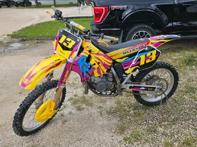 Runs beautifully New clutch plates, thrust bearing, pressure plate and clutch cable New plastics and...