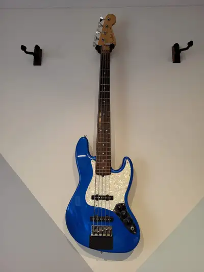 5 String Fender Jazz Bass, View more