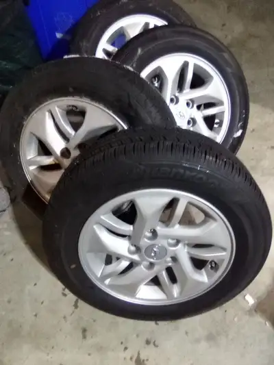 Set of 4 (185 65R15) Hankook Kinergy GT all season tires that are rated for winter (snowflake). Thes...