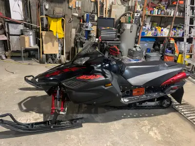 2006 Yamaha Apex RTX 13900 kms, new battery, bearings and sliders. Good condition and ready to ride.