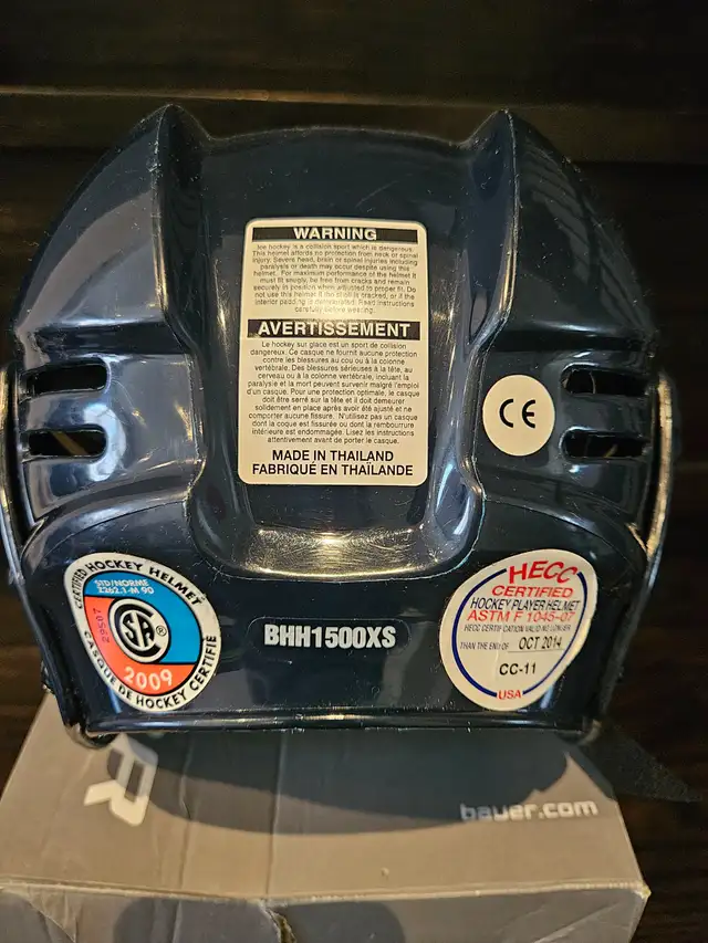 Bauer Kids Hockey Helmet (size XS) in Hockey in Markham / York Region - Image 4