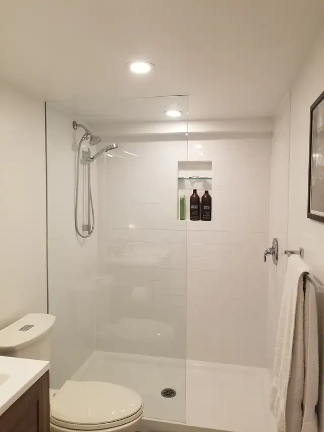 Jumelé rénové et équipé. Quartier du manoir à Arvida. $2400/m in Long Term Rentals in Saguenay - Image 10