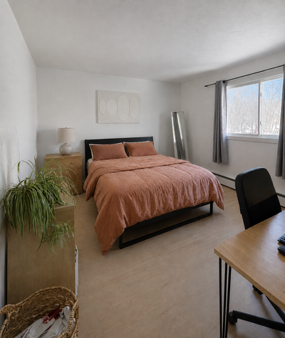 4.5 à louer | Sherbrooke | Disponible le 1er août 2026 Grand appartement 4.5 lumineux avec deux balc...