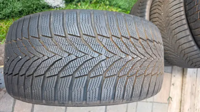 255/35/19 Nexen winter tires 80% tread in Tires & Rims in Markham / York Region - Image 6