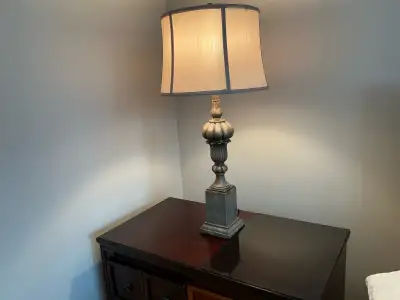 Table lamps (2), View more