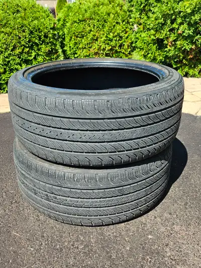 2 pneus d’été de marque Continental ProContact TX 225/40R18. En bonne condition avec très peu d’usur...