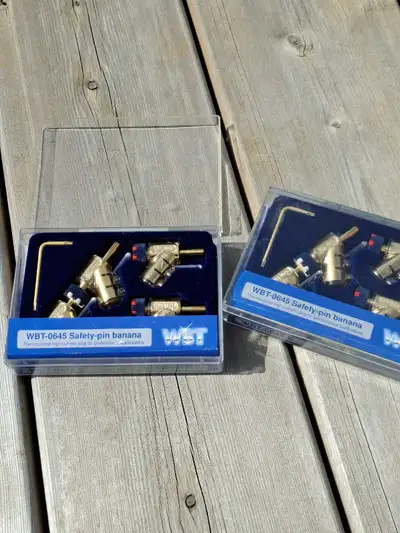 WBT-0645 Safety-Pin Banana Plugs, View more