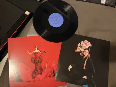 Selena Gomez - "Revelación" Black Vinyl, View more