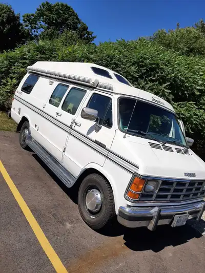 92 Dodge Road Treak camper van. Recently serviced. In good working condition. Was safetied last Sept...
