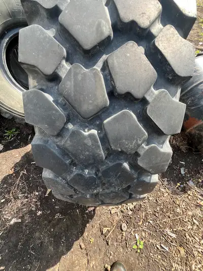 Have 4 diamond lug Michelin tires 395/85/R20 no cracks or patches stored in side 60% plus good for s...