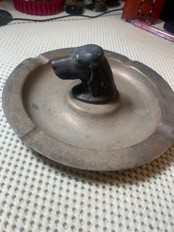 VINTAGE OLD METAL DOG HEAD  ASHTRAY in Arts & Collectibles in Trenton - Image 3