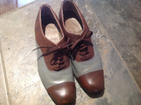 Chaussures en cuir gris et brun "fait main"!