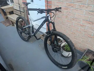 XL 2018 Scott Genius 940 with second wheelset, View more