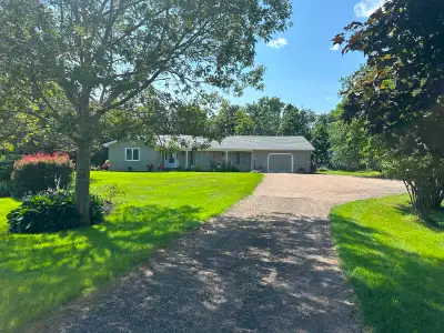Located less than 10 minutes from Charlottetown, QEH, airport and schools. 2400 Sq ft, rancher style...