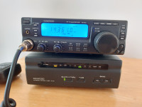 Kenwood Ham Radio TS-50 HF Transceiver with Kenwood AT-50 tuner