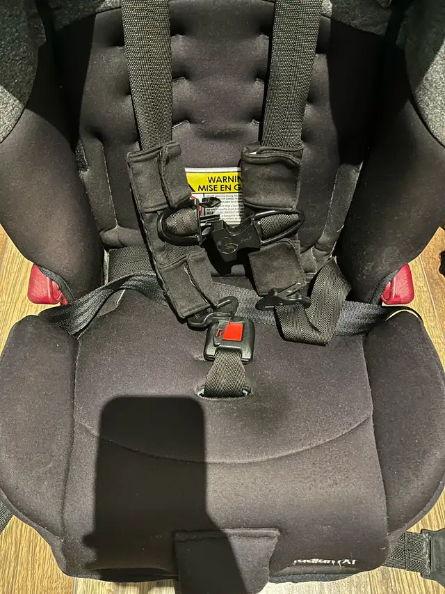 diono car seat in Strollers, Carriers & Car Seats in Oakville / Halton Region - Image 5