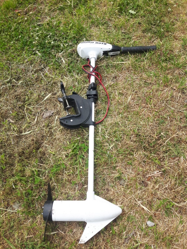 Boat, 12 Volt boat loader & Minn Kota electric motor & seat Boat