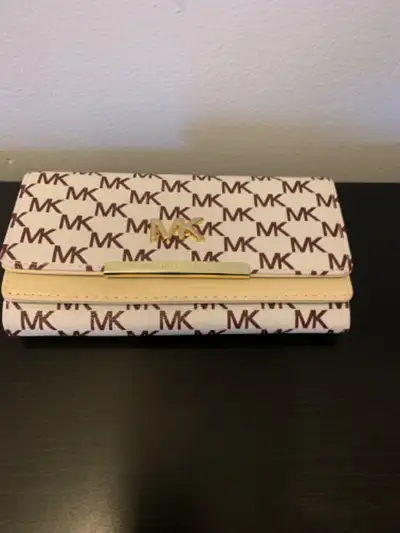 Portefeuille Michael Kors, View more