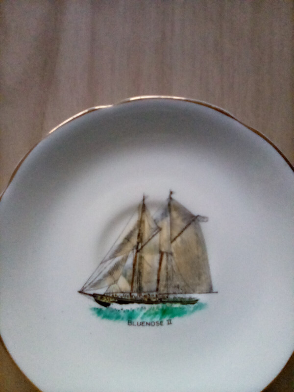 Pair x 2  - Bluenose 2 Plates - New in Home Décor & Accents in City of Halifax - Image 3