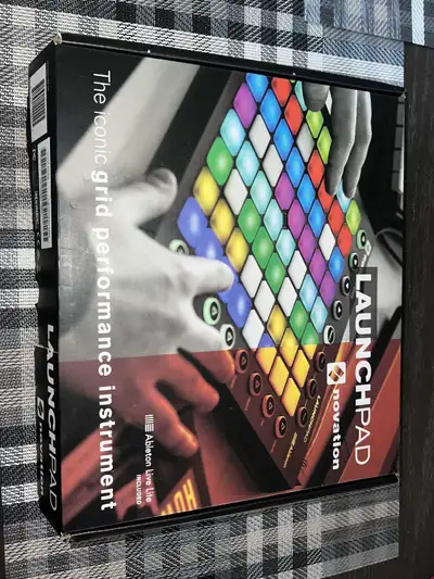 Novation Launchpad MKII, View more