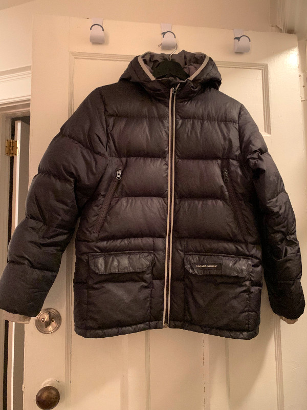 Authentic Canada Goose Youth Cypress Hoodie XL in Kids & Youth in City of Toronto