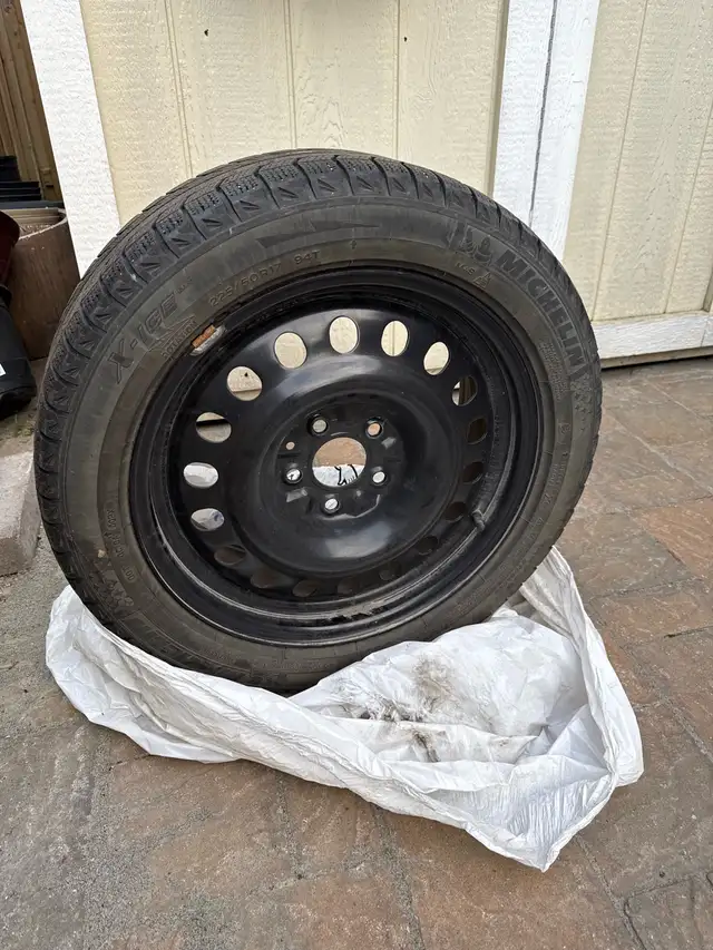 Lexus ES350 Winter Tires 225/50 R17 in Tires & Rims in Mississauga / Peel Region - Image 4