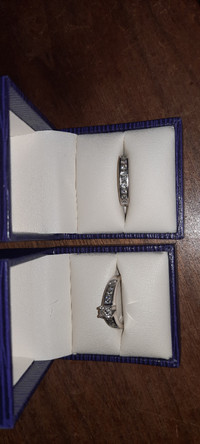 Engagement and Wedding Ring Set For Sale