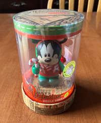 New Disney Store Vinylmation Jingle Smells 2 Ornament, Goofy